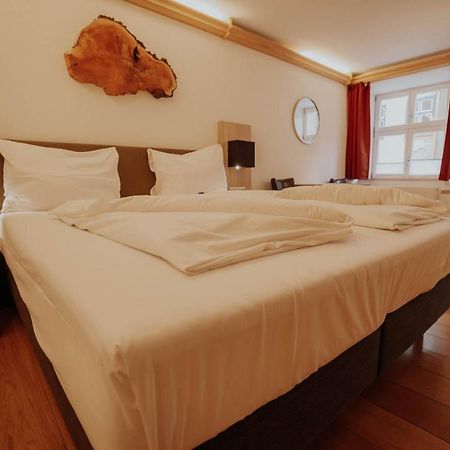 Hotel Gasthaus Zur Sonne Dinkelsbühl Esterno foto
