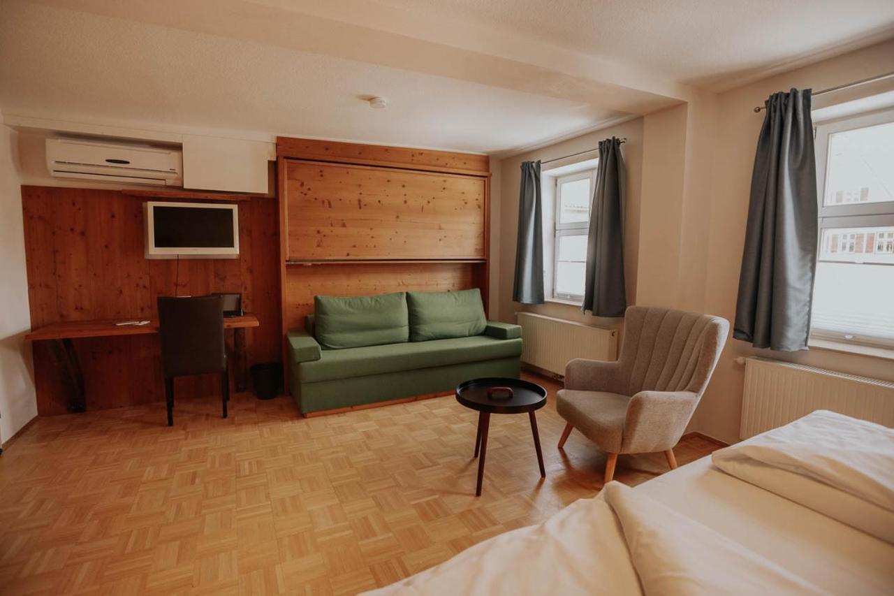 Hotel Gasthaus Zur Sonne Dinkelsbühl Esterno foto