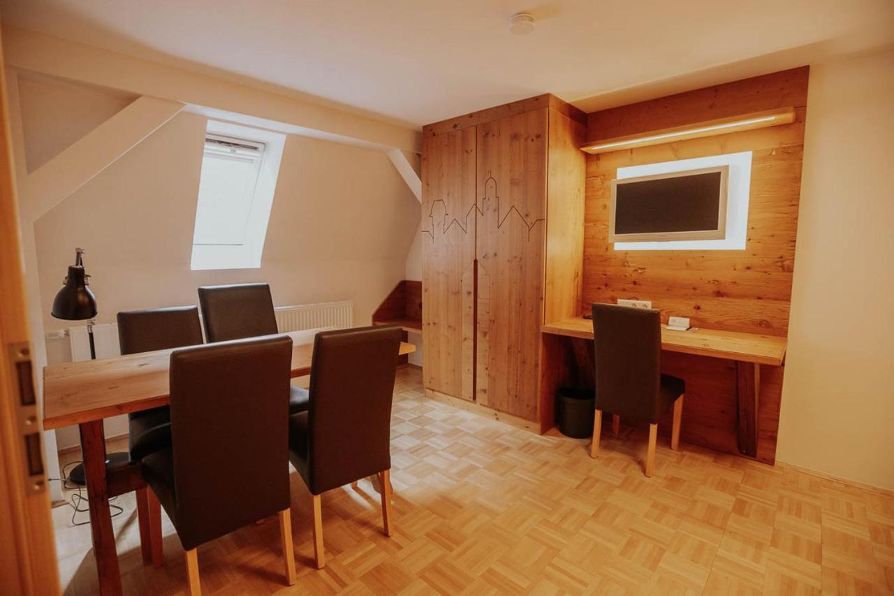 Hotel Gasthaus Zur Sonne Dinkelsbühl Esterno foto