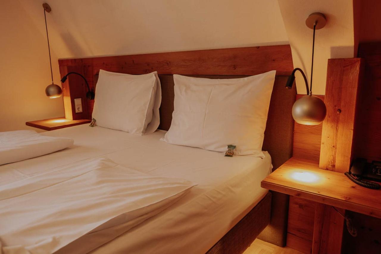 Hotel Gasthaus Zur Sonne Dinkelsbühl Esterno foto