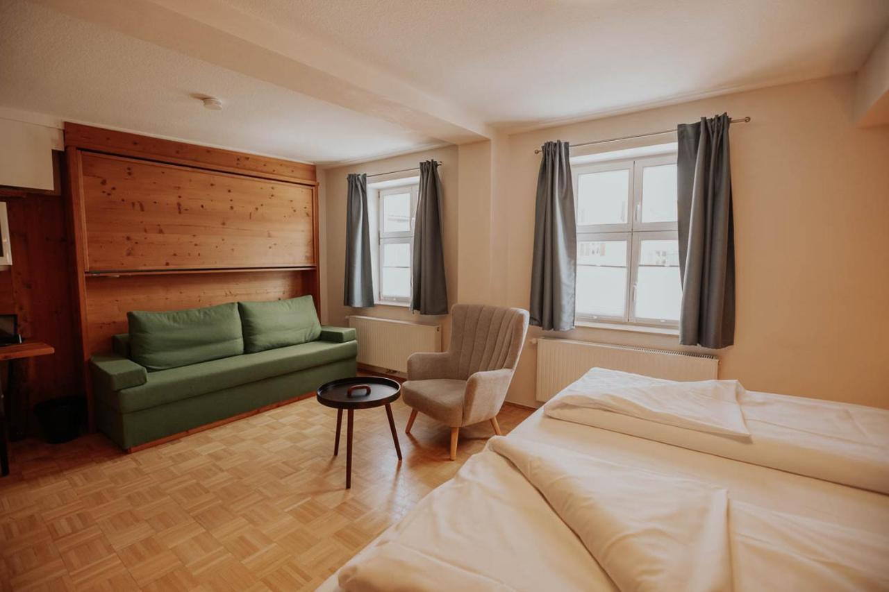 Hotel Gasthaus Zur Sonne Dinkelsbühl Esterno foto