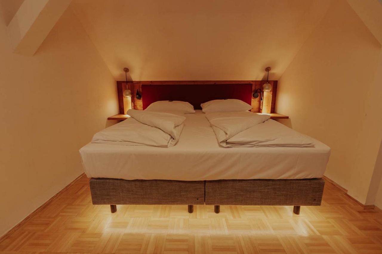 Hotel Gasthaus Zur Sonne Dinkelsbühl Esterno foto