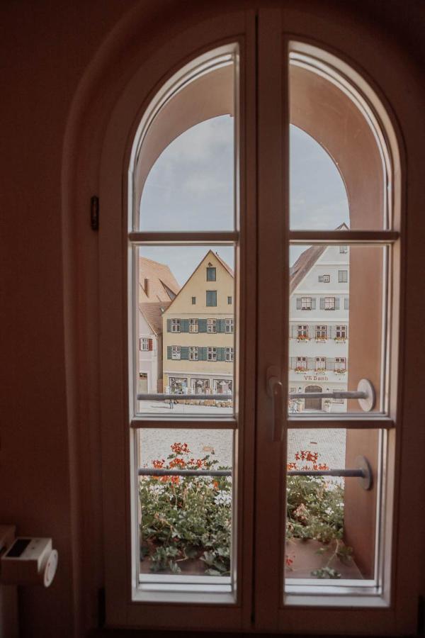 Hotel Gasthaus Zur Sonne Dinkelsbühl Esterno foto