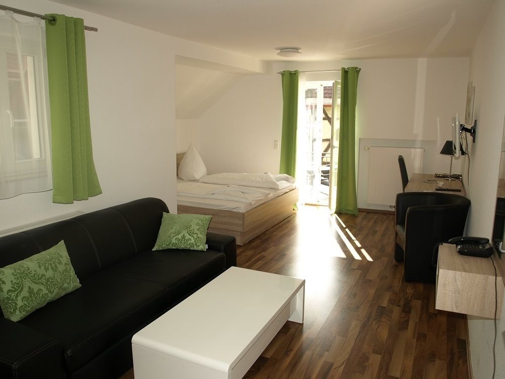 Hotel Gasthaus Zur Sonne Dinkelsbühl Esterno foto